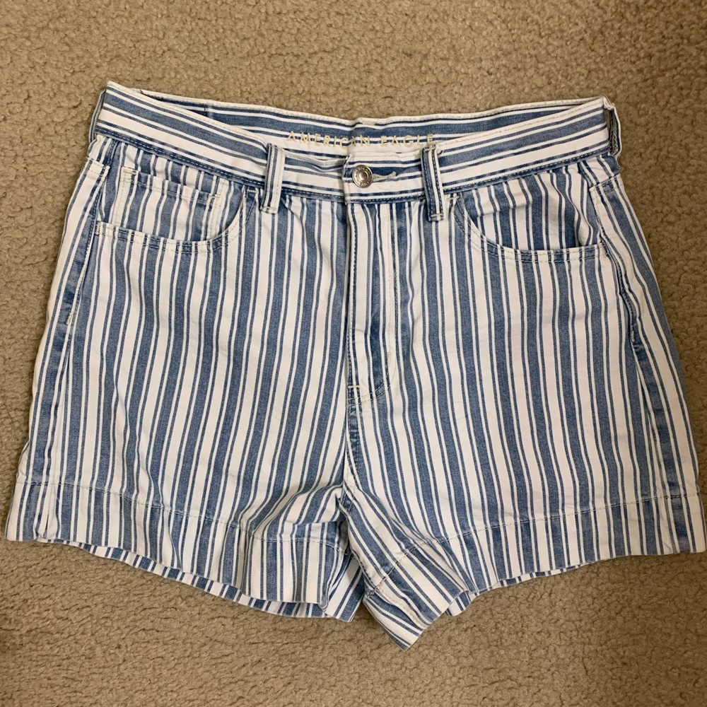 American Eagle mom shorts